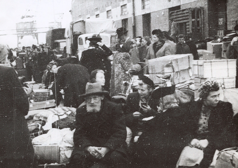 Eestlaste põgenemine kodumaalt 1944 aastal. Põgenikud Gotenhafeni (Gdansk) sadamas.