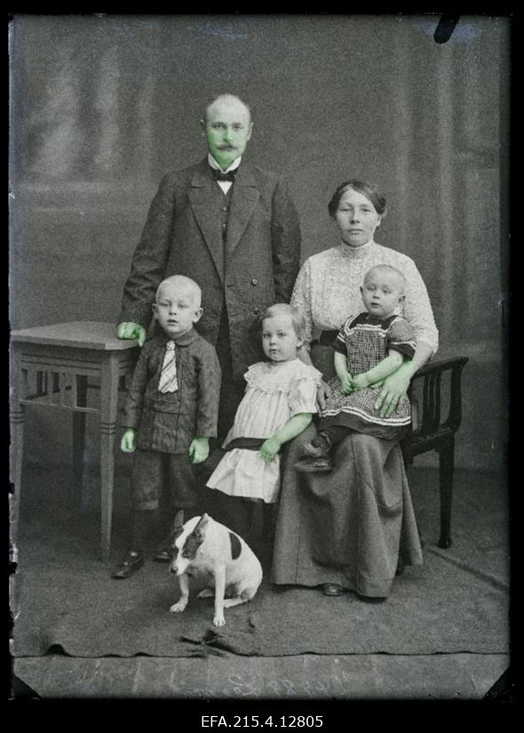 Perekond Leewit (Leevit) koeraga.