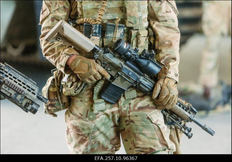 Kaitseministrite mitteametlik kohtumine. Peaminister Jüri Ratas ja NATO peasekretär Jens Stoltenberg Tapa baasi külastamas.