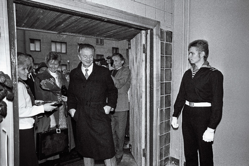 Rootsi välisminister Sten Andersson Eestis. Rootsi Kuningriigi konsulaarosakonna avamine.