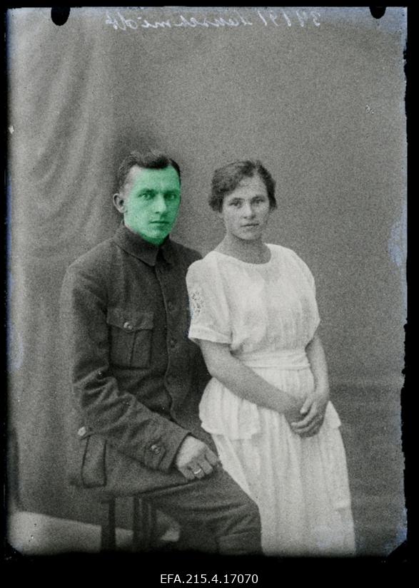 Hanschmidt naisega.