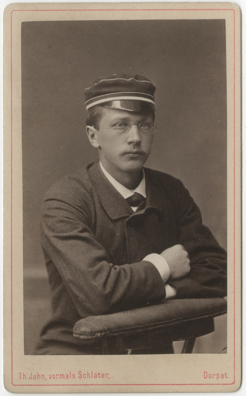 Korporatsioon "Estonia" liige Nikolai Hoffmann, portreefoto