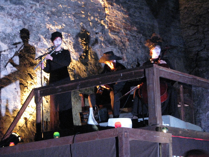 Etendus Katariina käigus.