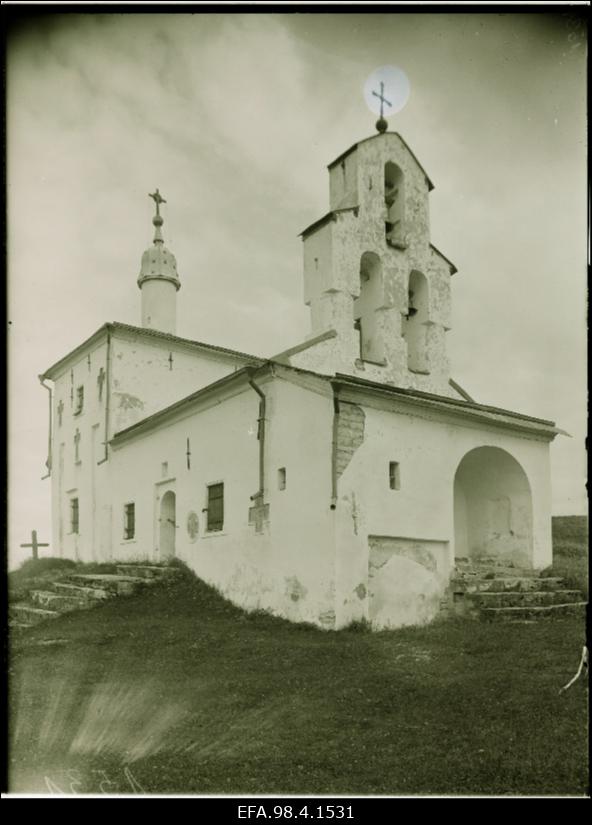 Püha Nikolaose kirik linnusemäel.