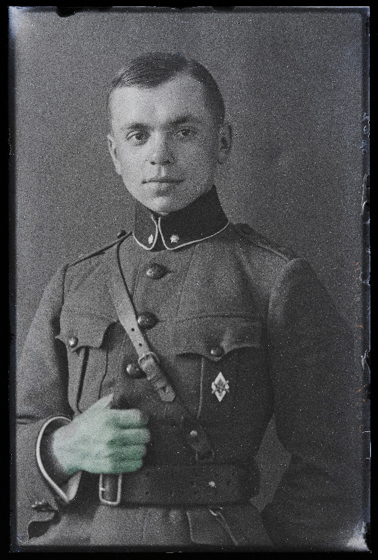 Sõjaväelane, alamleitnant Karl Voldemar Kerjan.