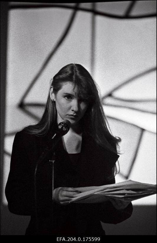 Lauljatar Janika Sillamaa.