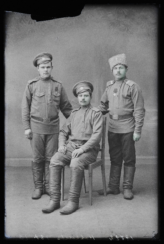 Grupp sõjaväelasi, (foto tellija Kowaleff [Kovalev]).