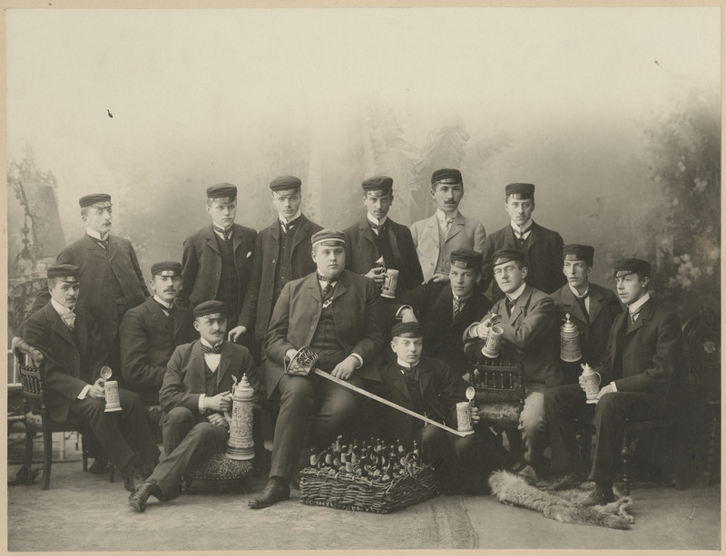 Korporatsiooni "Livonia" 1903. a II semestri rebasecoetus oldermanniga, grupifoto