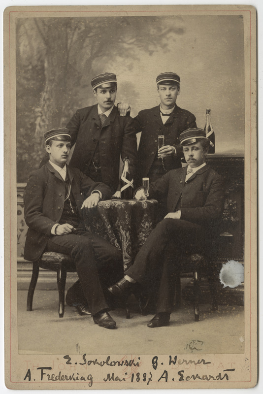 Osa korporatsiooni "Livonia" 1887. a I semestri värvicoetusest, grupifoto