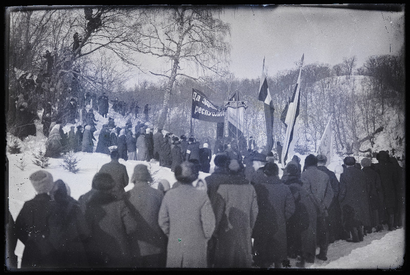 1905. aasta revolutsiooniohvrite mälestamine Huntaugu mäel üleriigilisel revolutsioonipühal.