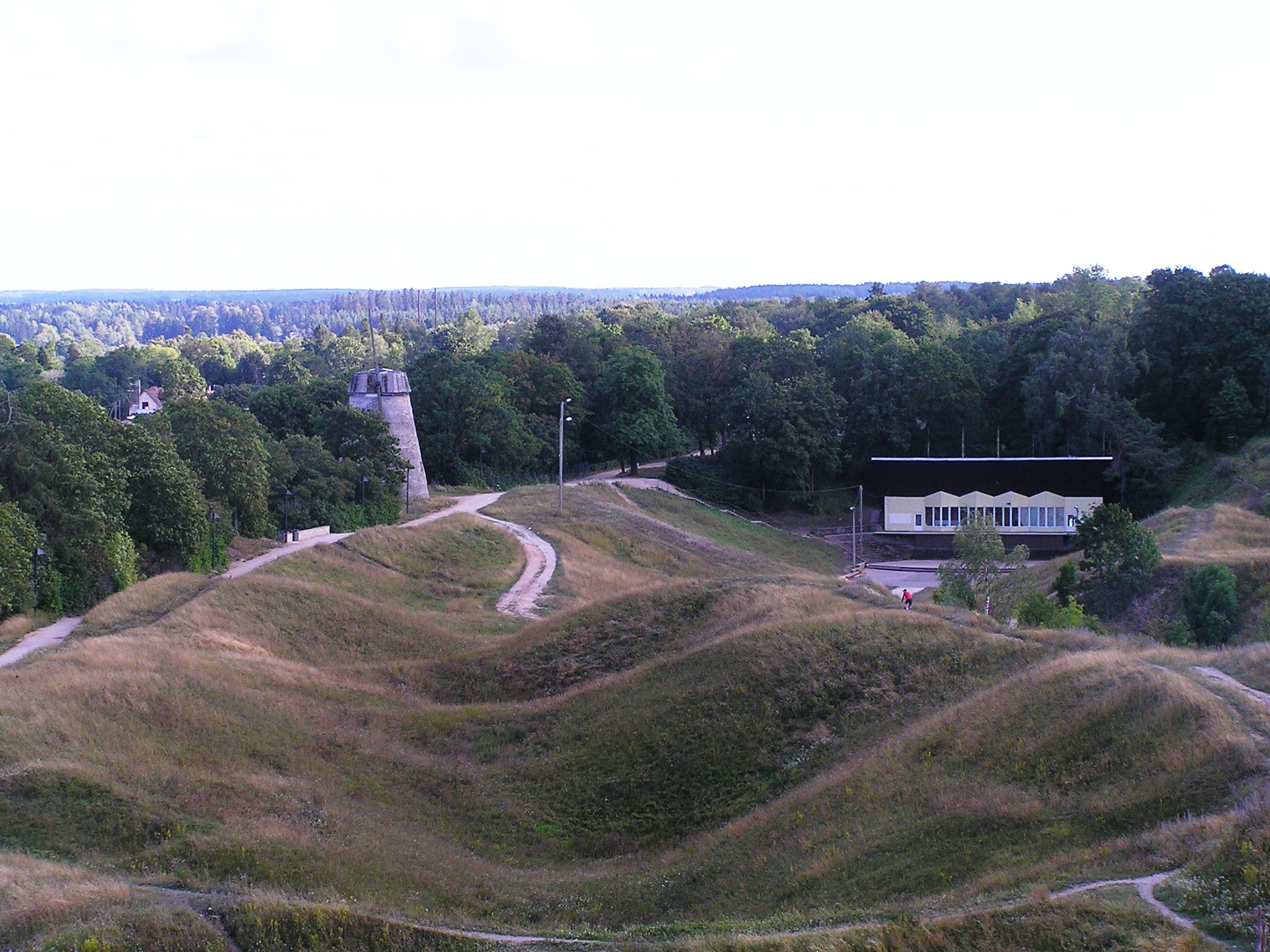 Rakvere linnuse varemed vallikraaviga vallid nr 15740 - This is a photo of cultural heritage monument of Estonia number