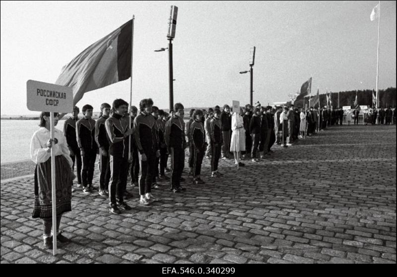 Balti regati avamine.