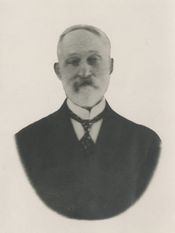 Voldemar Kiisvek,portreefoto, seltskonnategelane