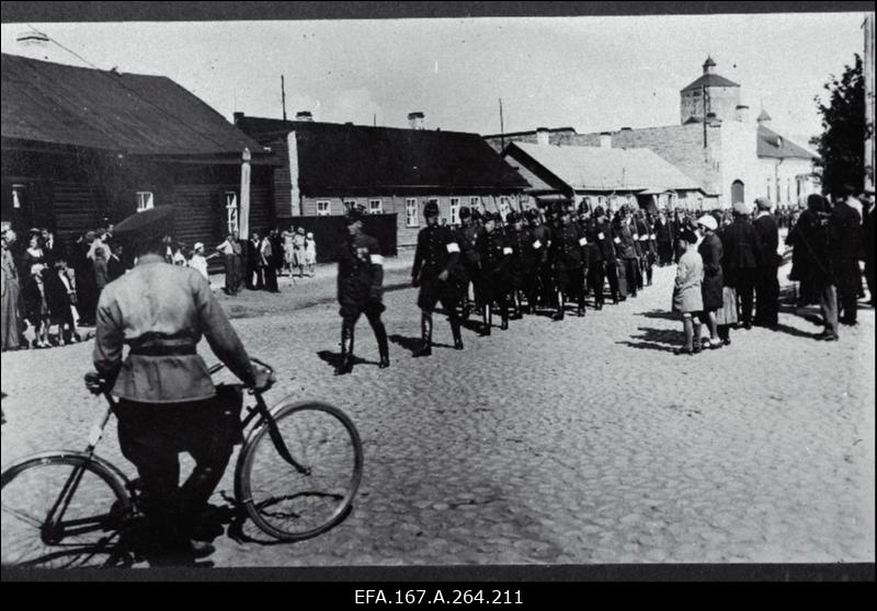 Kaitseliidu Narva malev. Narva kaitseliitlased tähistavad 1. maid. Narva maleva 1. aastapäev. Narva linna spordiväljaku avavõistlused. Maleva õppused, manöövrid, laskevõistlused, laagrid. Eesti, Soome, Läti Kaitseliidu ülemad Narva maleval külas. Admiral Pitka Narvas. Viru maakonna laulupidu Narvas. Rootsi kroonprints Narvas.