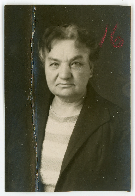 Bertha Kristine (Christine) Johani t Erglis (s Müller), sünd 03.10.1868. Portreefoto