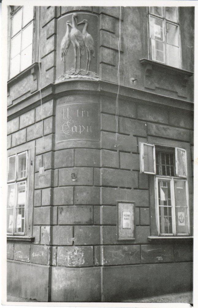 hushörnet med relief, Prag