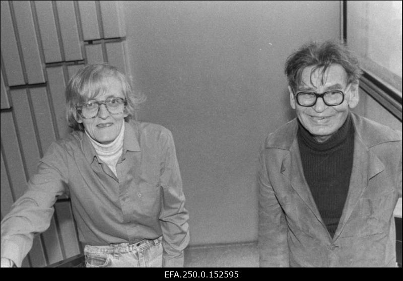 Kirjanikud Astrid Reinla (Kabur) ja Boris Kabur.