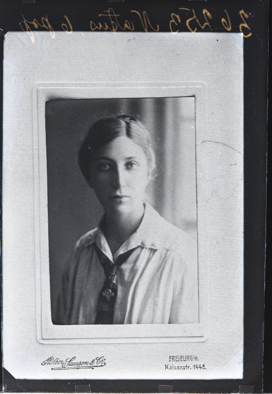 Naise foto, (27.06.1921 fotokoopia, tellija Natus).