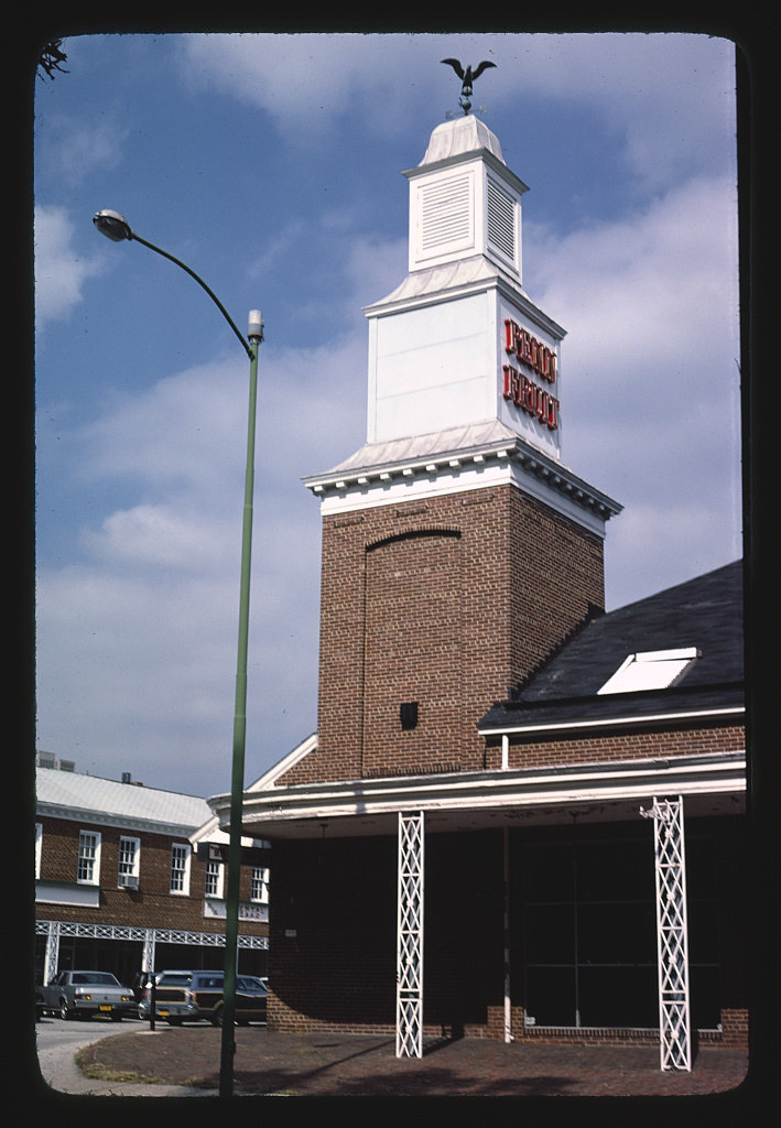 Penn Fruit Super Market, Haverford, Pennsylvania (LOC)