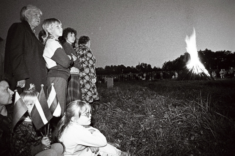 MRP-52. Lilli piiripunktis lõke.