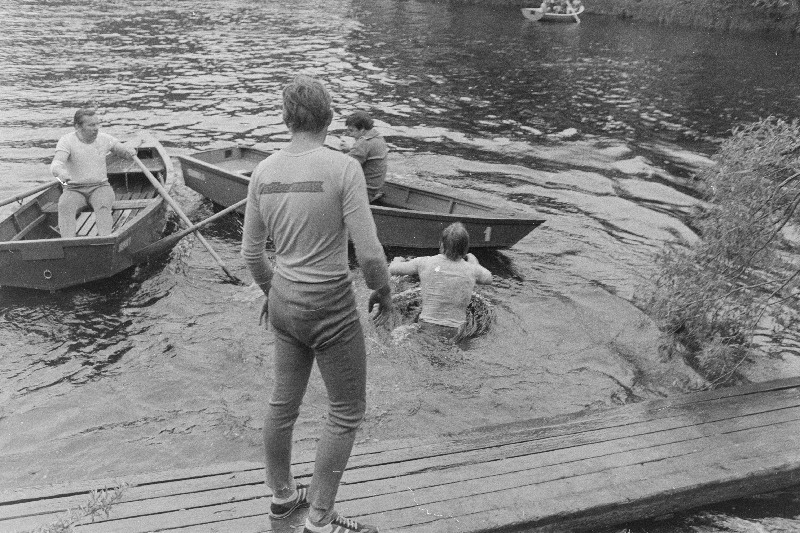 IX Põltsamaa jõe suvemängude sõudevõistlus.
