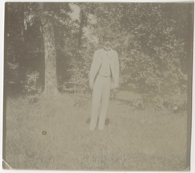 Ewald Adam Gustav Paul Konstantin Ungern-Sternberg Hiiu- Suuremõisa pargis