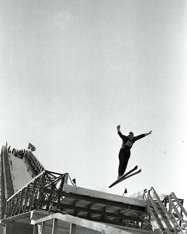 Mustamäe suurel suusahüppemäel.