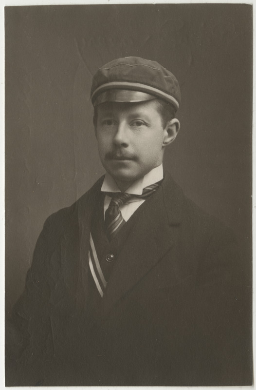 Pastor Richard Savary tudengina, portreefoto