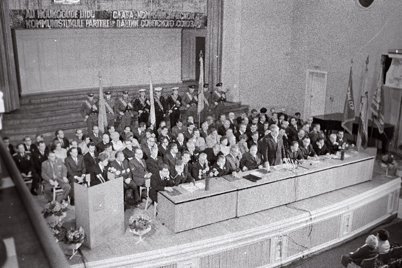 Eestimaa Kommunistliku Partei 50. aastapäeva tähistamine. Pidulik koosolek  Estonia kontserdisaalis.