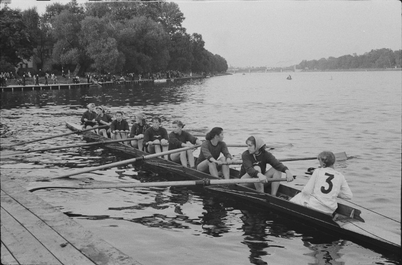 Nõukogude Liidu noorte esivõistlused sõudmises.