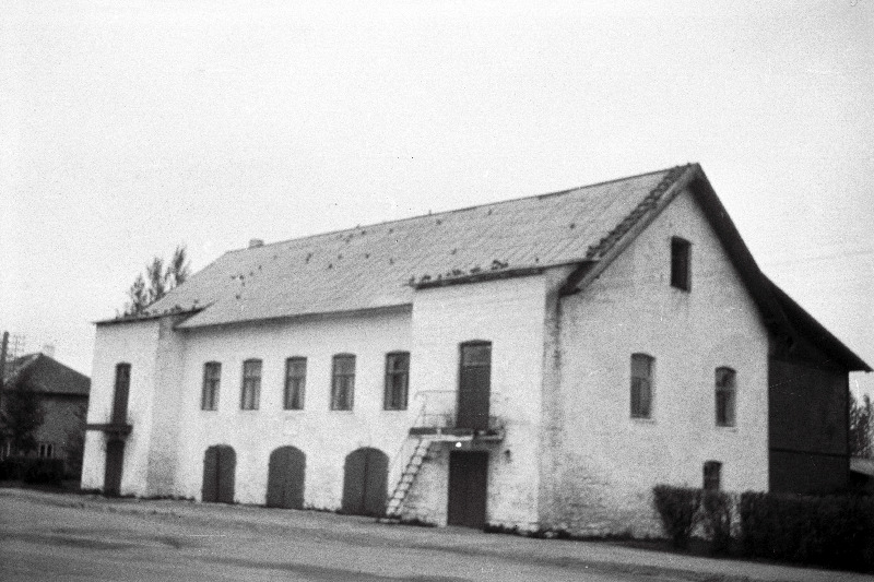 Ambla endine tuletõrjemaja.