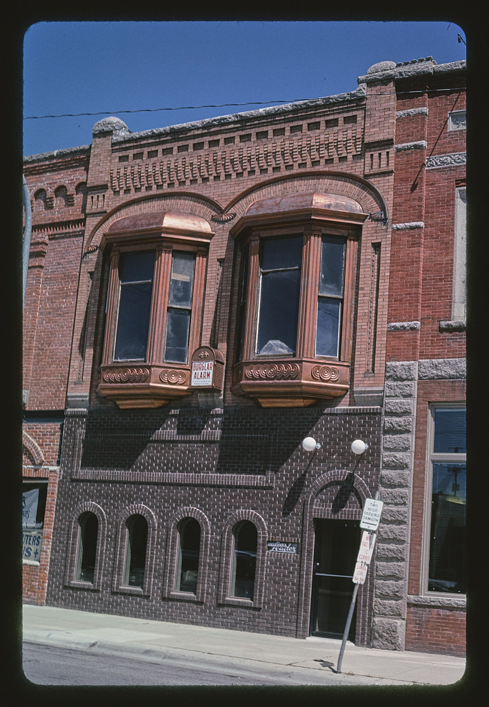 Anaconda Leader Building, angle 1, Main Street, Anaconda, Montana (LOC)