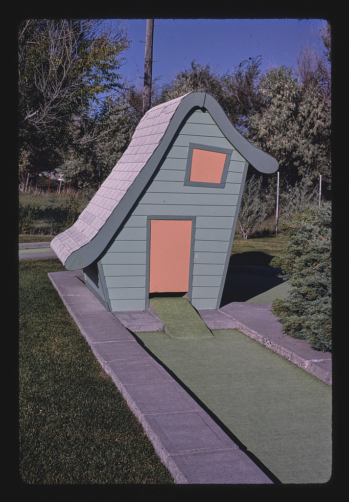 Hansel and Gretel (horizontal), Valley View Mini-Golf, Great Falls, Montana (LOC)