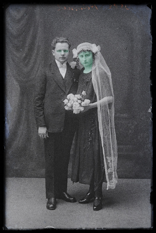 Noorpaar, Nikolai Päsmel abikaasaga, (Mõisaküla).