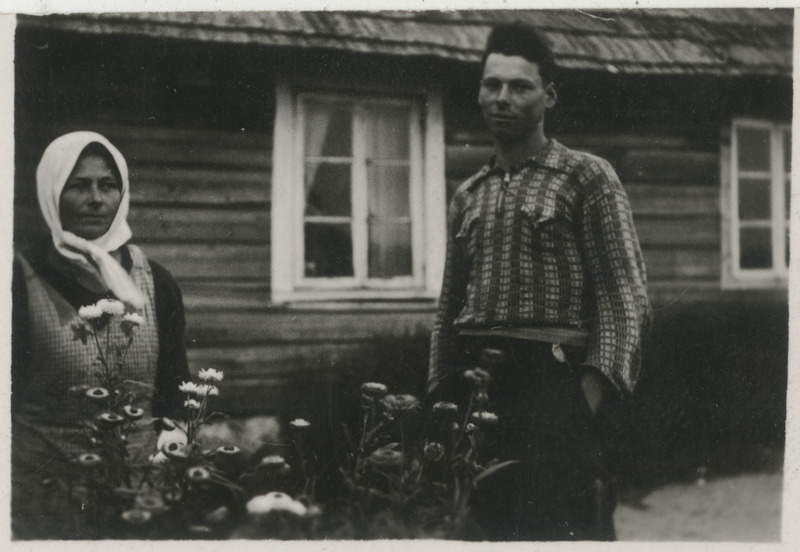 K. Pätsi sünnitalu elanikke.