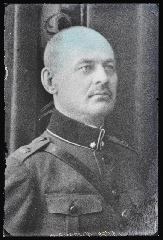 Sõjaväelane, (17.08.1927 fotokoopia, tellija Veermann).