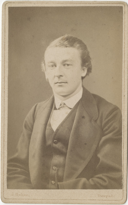 Korporatsioon "Estonia" liige Leonidas Smirnow, portreefoto