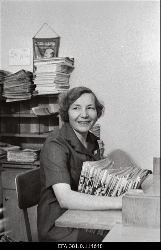 Ajakirjandusliidu töötaja, kiosköör Zinaida Ivanova.