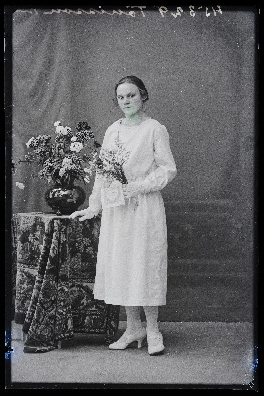 Leerilaps Leida Tõnisson.