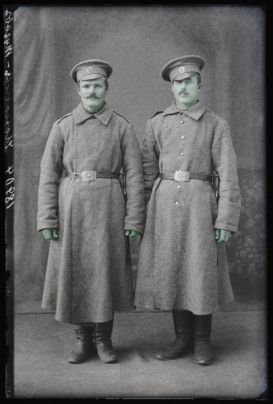 Sõjaväelased Kononoff (Kononov) ja Muzoff (Muzov).