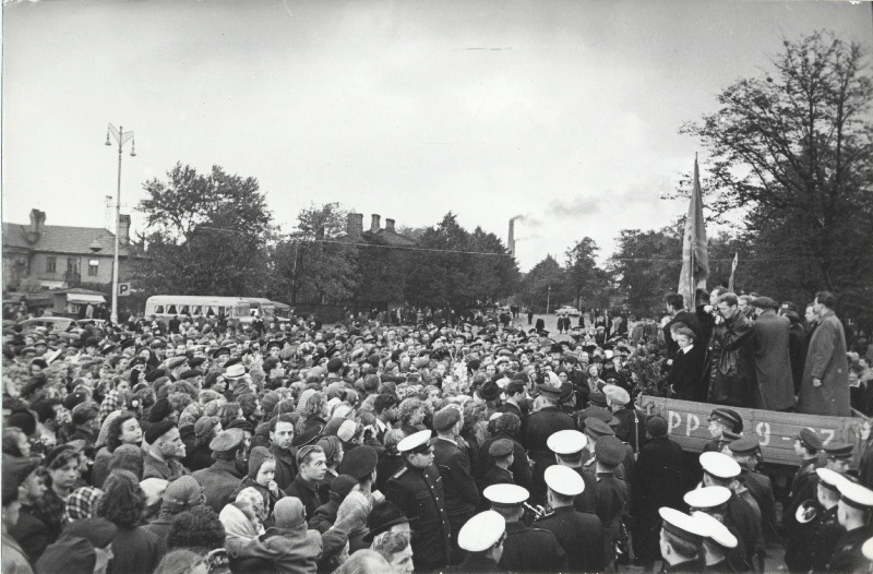 Kasahstani uudismaadelt saabunud noorte vastuvõtt Balti jaamas.