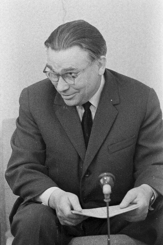 ENSV kaubandusministri asetätija Aleksander Rebane.