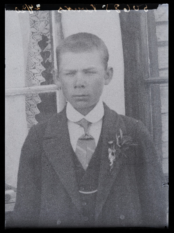 Noormehe foto, (18.05.1928 fotokoopia, tellija Konks).