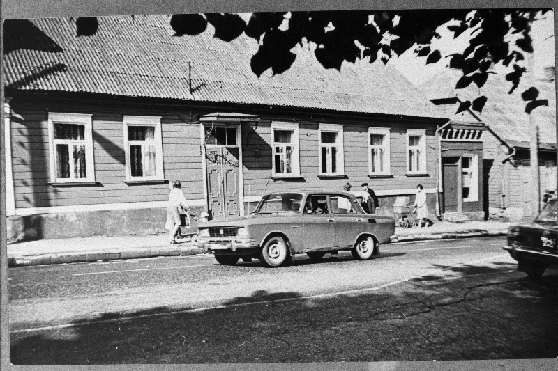 Vaade Võidu tänavale Valgas.