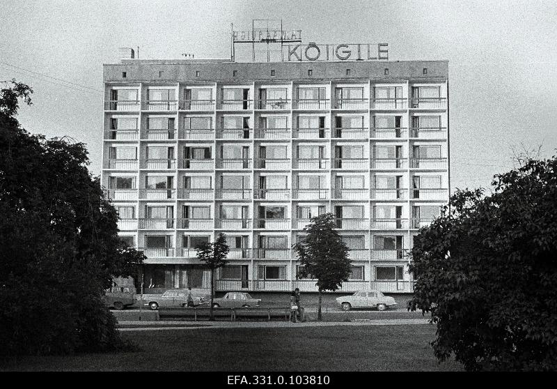 Vaade uuele hotellile Pärnus.