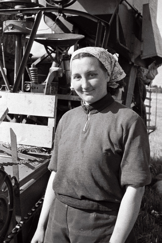 Tallinna masina-traktorijaama eesrindlik kombainer Lehte Nokkur.