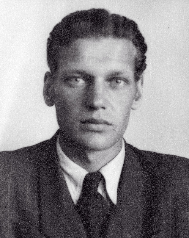 Eestlastest põgenikud Geislingeni DP (displaced persons) laagris. Näitleja Erich Tõnisson. Portreefoto.