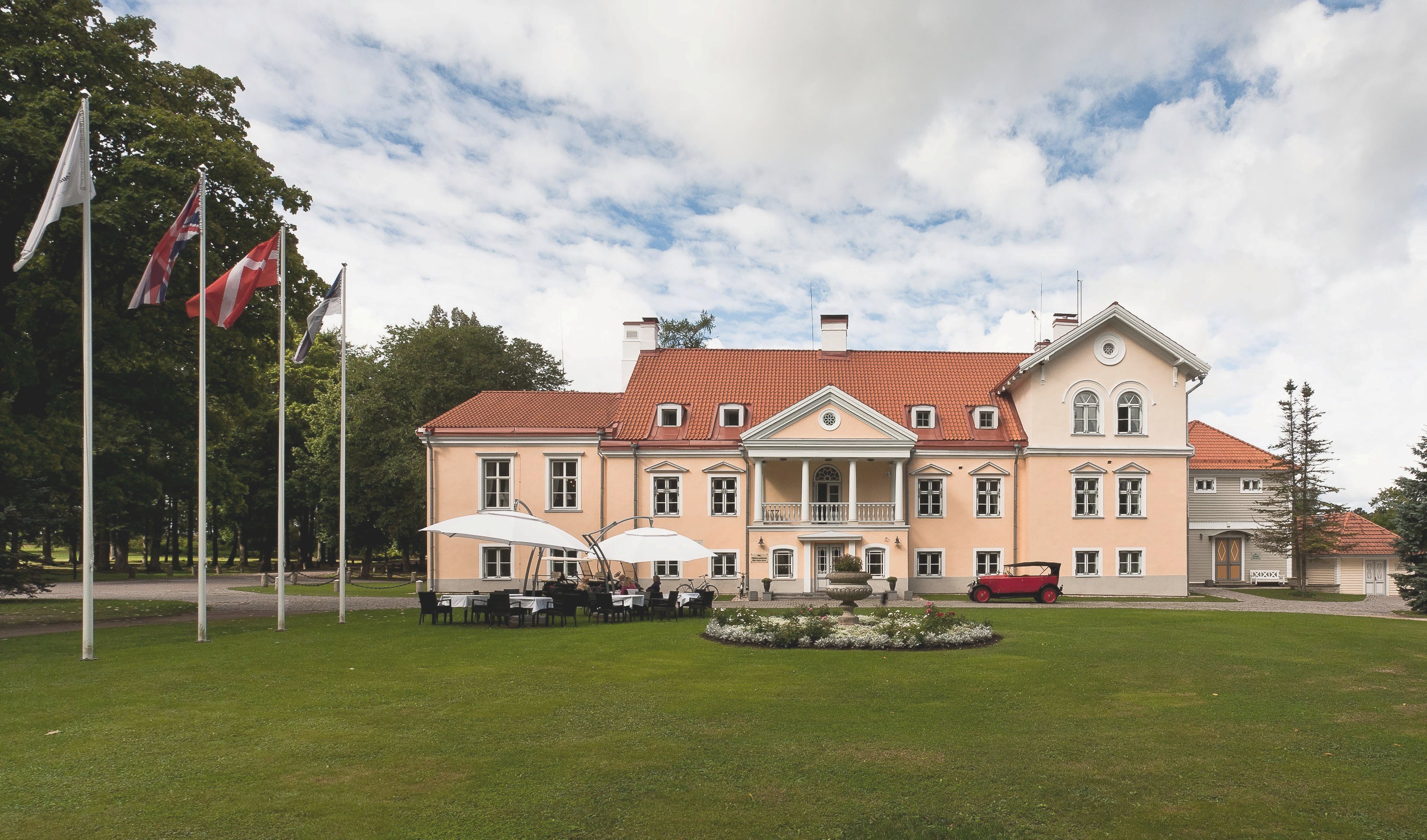 Main Manor House summer - Vihula Manor Country Club & Spa - Vihula manor house in summer