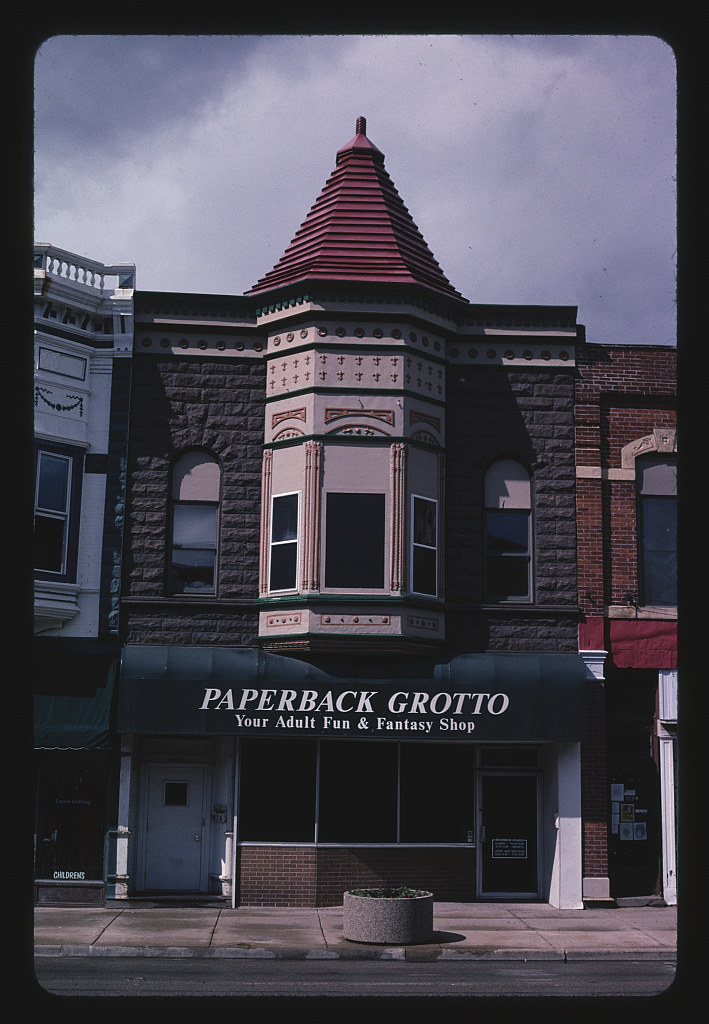 Storefront 1, De Kalb, Illinois (LOC)
