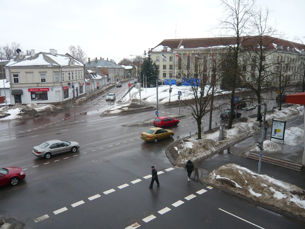 Selline kevade algus 2010 - Riiamäe square in Tartu
